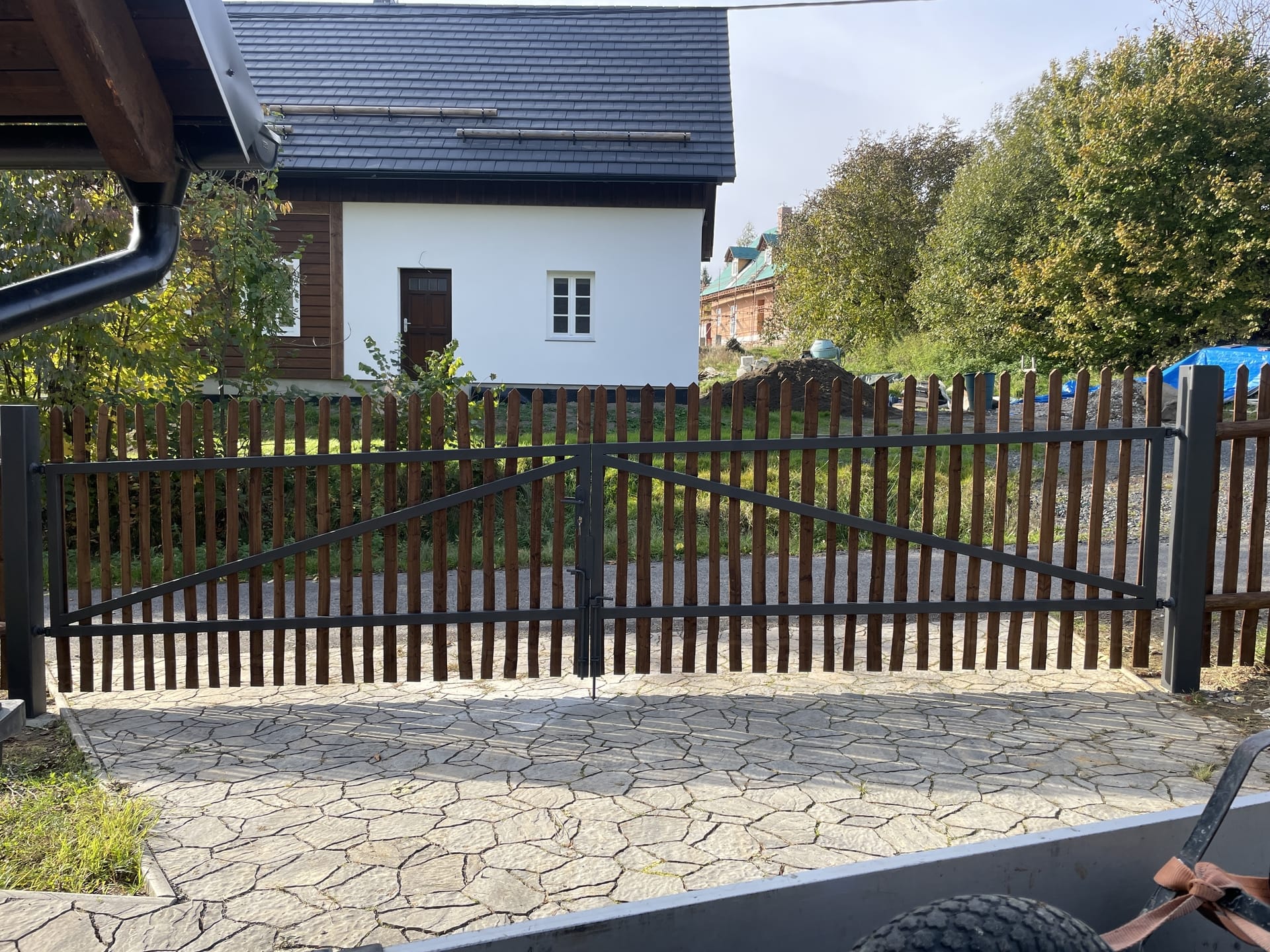 Obrázek 1 / Dřevěné ploty - ručně opracovaný   - realizace Doubice 10-2021